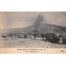 51 - AY-CHAMPAGNE - SAN27963 - Révolution en Champagne - Avril 1911 - Vignoble en Feu - Grève