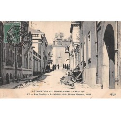 51 - AY - SAN37420 - Rue Gambetta - Le mobilier de la Maison Gauthier, brûlé