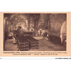 EMI-AAAP2-0189-51 - EPERNAY - champagne mercier - réfrigération et dégorgement des bouteilles