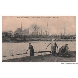 CAR-AFXP7-0349-80 - AMIENS - Extraction de la tourbe a rivery