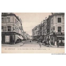 CAR-AFCP20-1107-80 - ABBEVILLE - La rue saint-gilles a la place de l'amiral-courbet