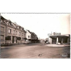 80.AIRAINES.AVENUE MARECHAL LECLERC.CPSM.