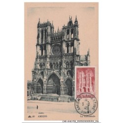 CAR-AHKP18-1040-80 - CACHET OBLITERATION - AMIENS - La cathédrale - Carte maximum - 1945