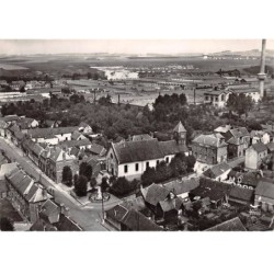 80 . n°sac10744 . Saint-ouen . l'église et la place du monument n°2 . en avion au dessus de . cpsm 10X15 cm . LAPIE