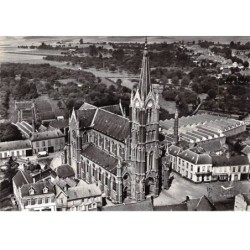 80 . n°sac10747 . VIGNACOURT . L'église n°7 . en avion au dessus de . cpsm 10X15 cm . LAPIE