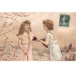 Illustrateur - n°68356 - Deux enfants, le garçon jouant de la musique