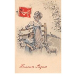 Illustrateurs - n°69164 - Heureuses Pâques - Une fillette avec une femme donnant à manger à un mouton - n°4003