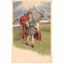 Illustrateurs - n°70597 - Fillette en tenue de pilote d'avion chargée de cadeaux et de fleurs