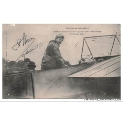 CAR-AHAP15-0759-AVIONS - Toulouse-aviation - Morin descend de son appareil après l'atterissage - 27 fevrier 1911