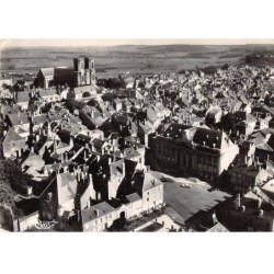 52 . n° kri10880. langres . la place de l'hotel de ville .n°303-20 a . . edition combier . sm 10X15 cm .