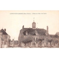 52-AM22286.La ferté sur Amance.Hôtel de ville et les écoles