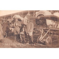 AVIATION - SAN48350 - Le Pilote et le Mécanicien avant leur départ pour l'Australie sur le Caudron G-4