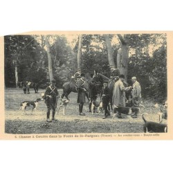 CHASSE - SAN37897 - Chasse à courre dans la forêt de St Fargeau - Au rendez vous - Boute selle