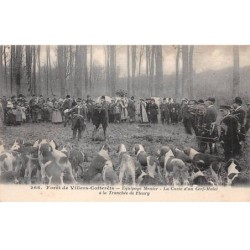 CHASSE - SAN37893 - Forêt de Villers Cotterêts - Equipage Menier - La curée d'un Cerf Mulet à la tranchée de Fleury