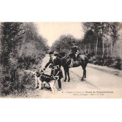 CHASSE - SAN37837 - Chasse à Courre en Forêt de Fontainebleau - Chiens d'attaque - Mise à la Voie