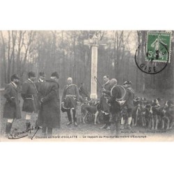 CHASSE - SAN37907 - Chasses en forêt d'Halatte - La rapport du Piqueur au maitre d'Equipage