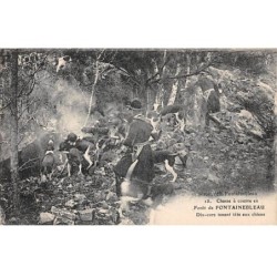CHASSE - SAN37840 - Chasse à Courre en Forêt de Fontainebleau - Dix cors tenant tête aux chiens