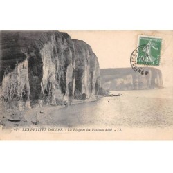 76.AM17453.Les petites dalles.N°41.La plage et les falaises Aval