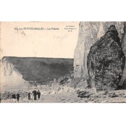76.AM17975.Les Petites Dalles.N°100.Les Falaises