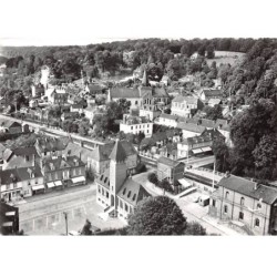76 . n°sac10642 . Longueville-sur-scie . place de l'hotel n°8 . en avion au dessus de . cpsm 10X15 cm . LAPIE