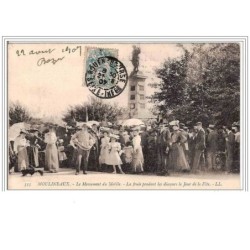 76.MOULINEAUX.LE MONUMENT DU MOBILE.LA FOULE PENDANT LES DISCOURS LE JOUR DE LA FETE.
