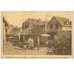 76.MESNIL-VAL.n°110.PRES LE TREPORT.HOSTELLERIE DE LA VIEILLE FERME.ARRIVEE DU FACTEUR.RARE