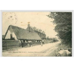 76.MESNIL VAL.ANCIENNES MAISONS DE PECHEURS.TACHES ET PLIE