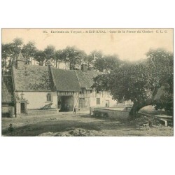 76.MESNIL-VAL.n°13551.COUR DE LA FERME DU CLOCHER