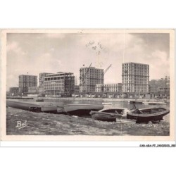 CAR-ABAP7-76-0675 - LE HAVRE - Le bassin du commerce et les nouveaux immeubles