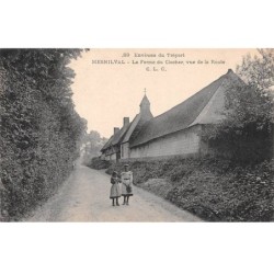 76 - MESNILVAL - SAN26181 - La Ferme du Clocher - Vue de la Route