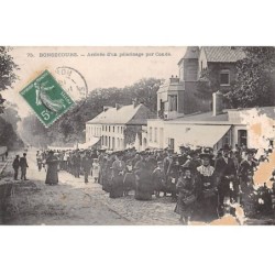 76 - BONSECOURS - SAN33572 - Arrivée d'un pèlerinage par Condé - En l'état
