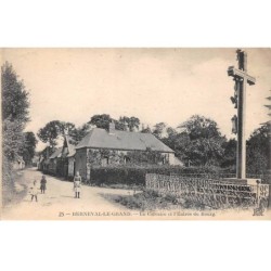 76 - BERNEVAL LE GRAND - SAN45284 - Le Calvaire et l'Entrée du Bourg