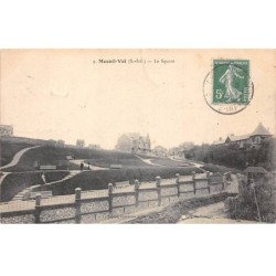 76 - MESNILVAL - SAN26172 - Le Square