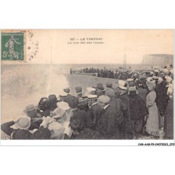 CAR-AABP9-76-0683 - LE TREPORT - La mer fait des bosses