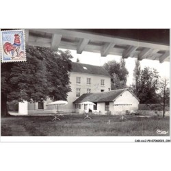 CAR-AAJP9-77-0802 - JOUY-SUR-MORIN - Le parc du vieux moulin