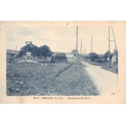 77 - BELLOT - SAN57322 - Monuments des Morts - En l'état