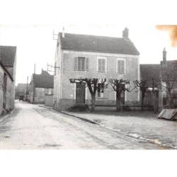 77 - SAN61201 - NOISY RUDIGNON - La Mairie et le Ecoles - Editions du Sud Est - CPSM 10x15 cm