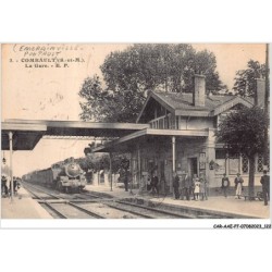 CAR-AAEP7-77-0682 - COMBAULT - la gare - Train