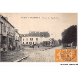 CAR-AAWP10-77-0776 - OZOIR-LA-FERRIERE - place des cyclistes