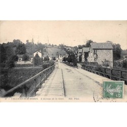 77. n° 105128 .villiers sur morin .l avenue de la gare .