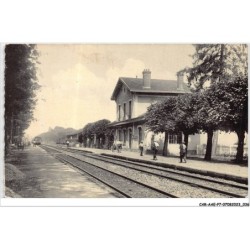 CAR-AAEP7-77-0639 - MOUROUX - la gare