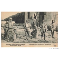 CAR-ABRP5-0447-77 - NEUFMONTIERS - Bléssés allemands sur la place de l'église