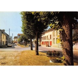 77 - SAN62121 - MAREUIL LES MEAUX - La Place - L'Auberge de Mareuil - Restaurant Tabac - Mage - CPSM 10x15 cm