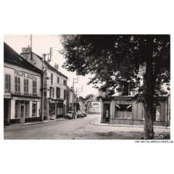 CAR-ADYP16-1157-77 - CROUY-SUR-OURQ - La grande rue