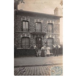 92 - N°73315 - CLAMART - Une famille devant une maison - Carte photo