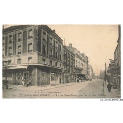 CAR-ACMP14-1055-92 - ISSY-LES-MOULINEAUX - La rue Ernest-Renan - Pres de la place Voltaire