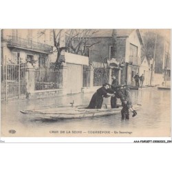 EMI-AAAP3-0393-92 - COURBEVOIE - Crue de la seine - Un sauvetage