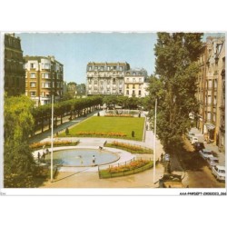 EMI-AAAP4-0430-92 - BOIS-COLOMBES - La place de la répubique