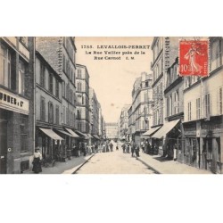92. n°206246. levallois perret. la rue vallier . rue carnot
