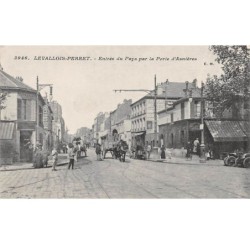 92 .n°110569 . levallois perret . attelage .entree du pays par la porte d asnieres .